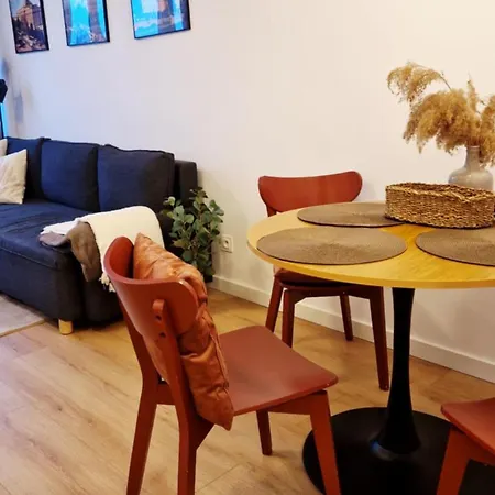 Pola Mokotowskie Next To Metro Station Appartement Warschau